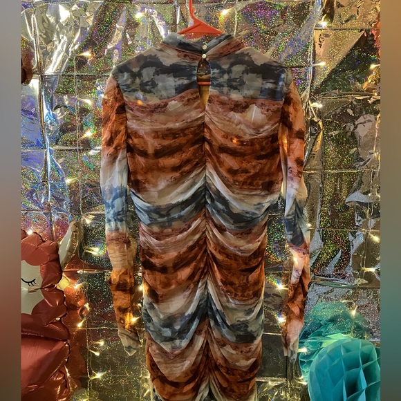 Landscaped Ruched Dress - Picture 2 of 10